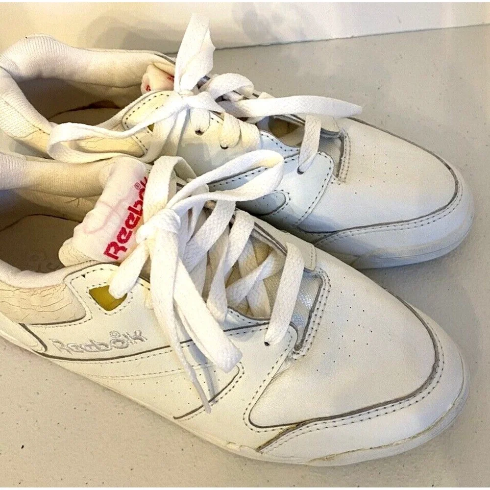 Reebok Womens Size 6.5 White Sneakers‎ Y2K